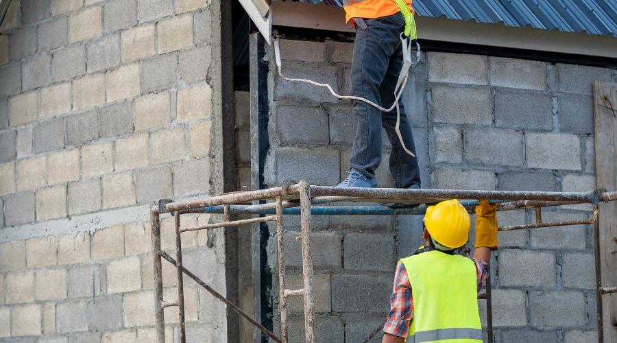 Expert Emergency Roof Repairs services in Maywood, MO